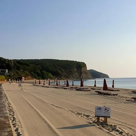 Casa de Férias Вила Estate Banya (Burgas)